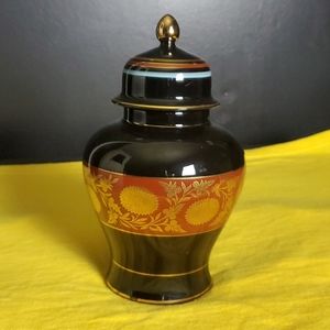 Ginger Jar small black  7"h
